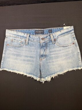 NWT Lucky Brand "The Cut Off" Denim Shorts – Size 4/27 Light Wash Frayed